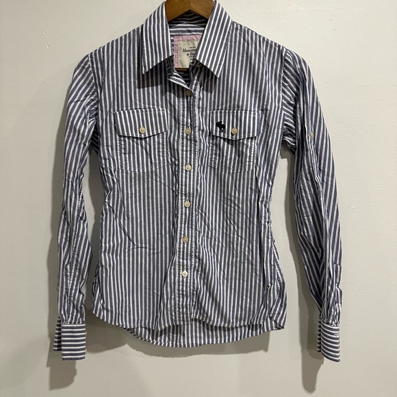 Abercrombie & Fitch Tops - ABERCROMBIE & FITCH Vintage Y2K Blue & White Strip Fitted Button Down Size M